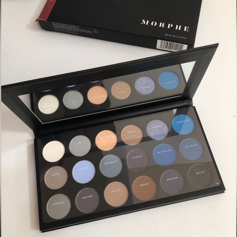 Morphe Eyeshadow Palette with Blue and Brown Shades